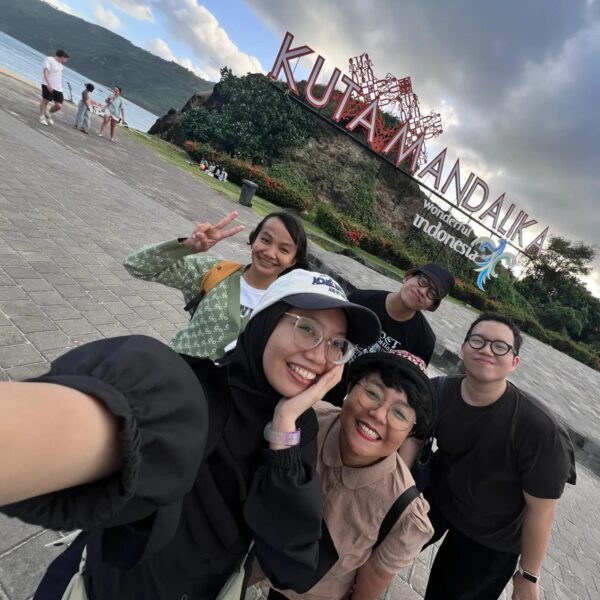 Paket Tour Lombok 2 Hari 1 Malam Premium Gili & Mandalika | Lombok Fun Trip